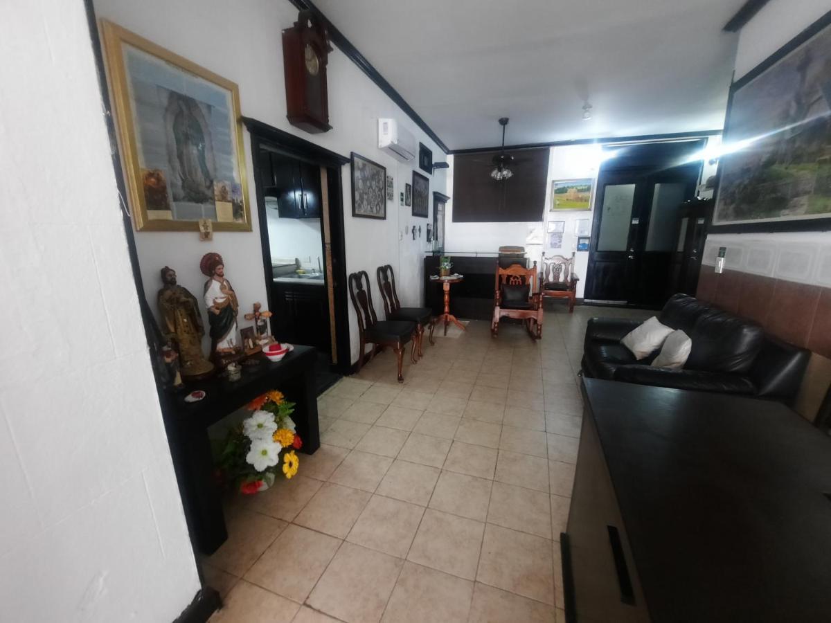 Hotel Garcias Suites, Linares Rum bild