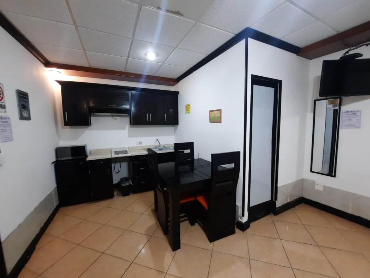 Hotel Garcias Suites, Linares Exteriör bild