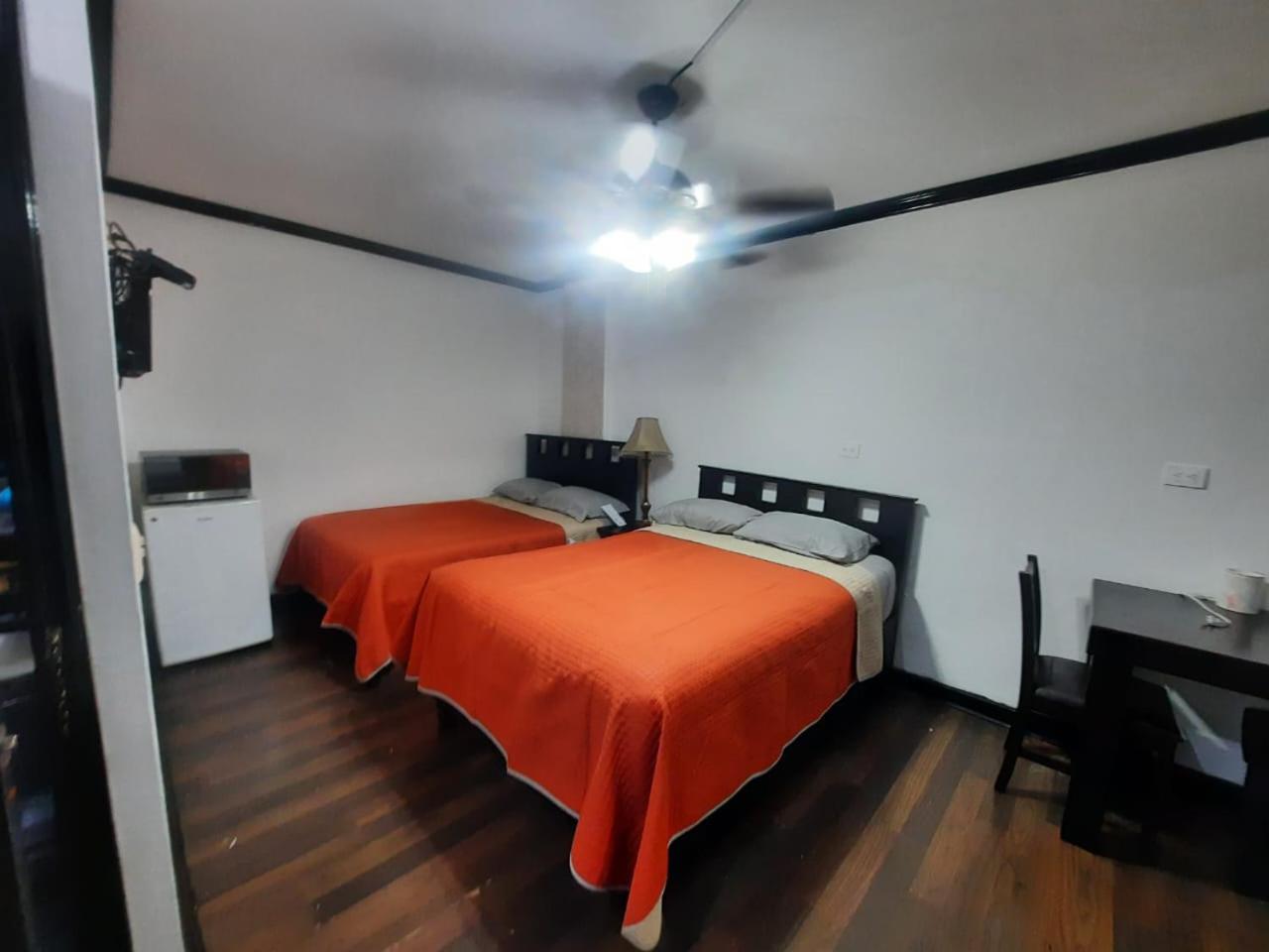 Hotel Garcias Suites, Linares Exteriör bild